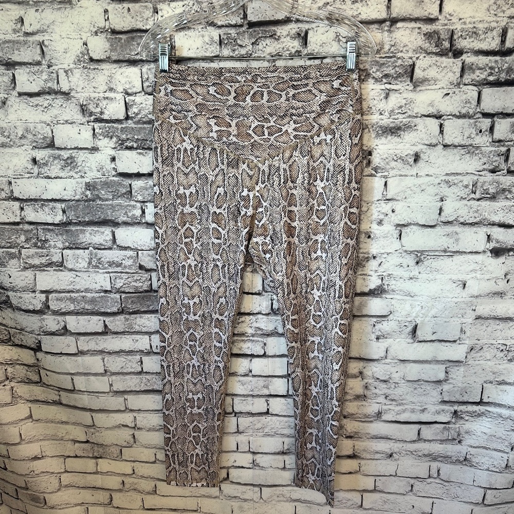 Live Electric Snake Skin Leggings Size Large
